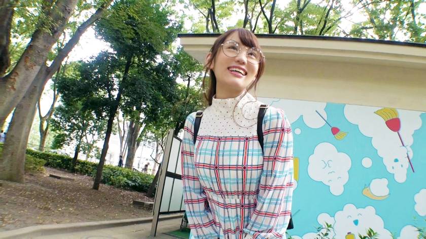 想要被彻底玷污!戴著眼镜外表清纯「F奶设计系女大生」潜藏性癖好-1 想要被彻底玷污!戴著眼镜外表清纯「F奶设计系女大生」潜藏性癖好