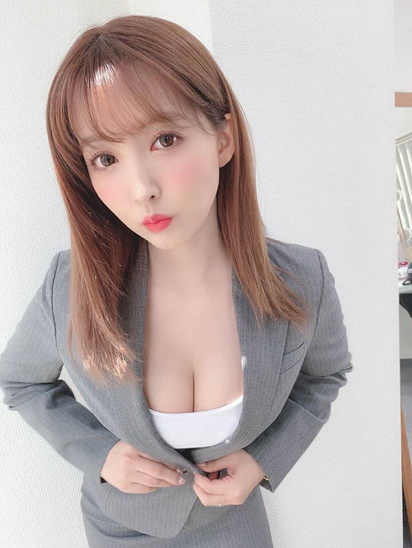 暗黑女神「三上悠亚」化身能干系列 秘书、小厨娘任君挑选♥-1 暗黑女神「三上悠亚」化身能干系列 秘书、小厨娘任君挑选♥