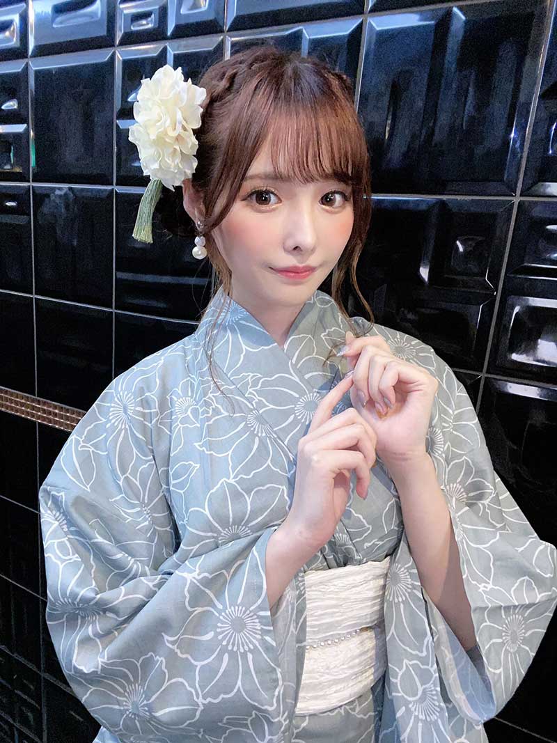 周遭都是怪叔叔⋯AV女粉画出自己的忧鬱!-4 周遭都是怪叔叔⋯AV女粉画出自己的忧鬱!
