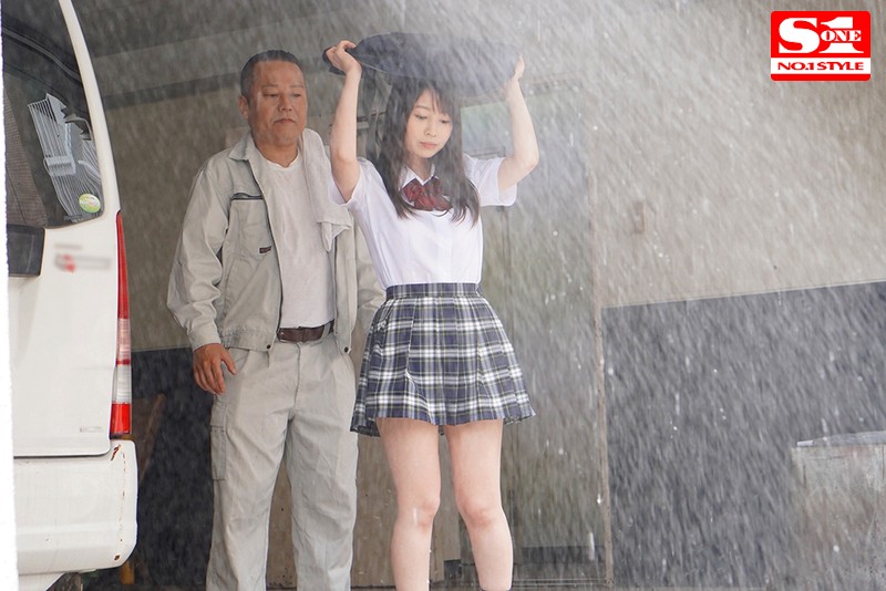 巨乳女学生「梦乃あいか」淋湿身体 工友大叔看到忍不住硬上-1 巨乳女学生「梦乃あいか」淋湿身体 工友大叔看到忍不住硬上