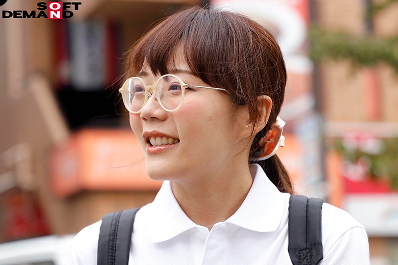 丑小鸭变天鹅!那位貌不惊人却搞了很多男人的眼镜妹真面目是? …-2 丑小鸭变天鹅!那位貌不惊人却搞了很多男人的眼镜妹真面目是? …