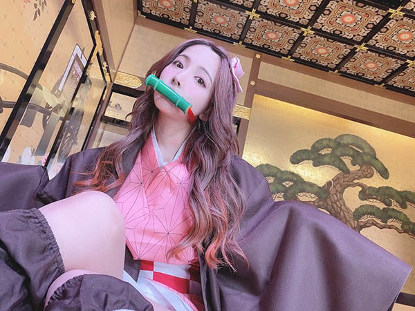 万圣节最美的风景!「三上悠亚」扮「弥豆子」疑似走光 网友High了-2 万圣节最美的风景!「三上悠亚」扮「弥豆子」疑似走光 网友High了