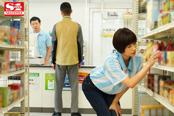 便利商店打工人妻姐姐「奥田咲」上班一直偷偷诱惑我 没办法只好用肉棒体叫她闭嘴了-3 便利商店打工人妻姐姐「奥田咲」上班一直偷偷诱惑我 没办法只好用肉棒体叫她闭嘴了