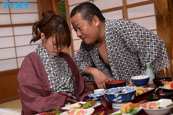 温泉旅馆出差!美人OL「相沢みなみ」遭噁男上司「强迫硬上」男友打来照样进入!-5 温泉旅馆出差!美人OL「相沢みなみ」遭噁男上司「强迫硬上」男友打来照样进入!
