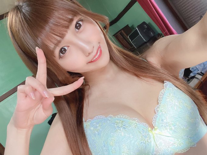 朝日奈华莲(朝日奈かれん)出道作品番号及封面,朝日奈かれん个人简介-4 朝日奈华莲(朝日奈かれん)出道作品番号及封面,朝日奈かれん个人简介