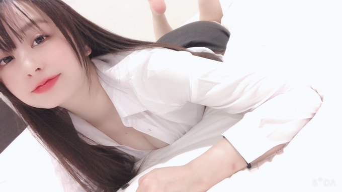 JULIA小师妹登场! H罩杯巨乳美少女“唯月优花”AV出道自曝最想交手的AV男优是…!-1 JULIA小师妹登场! H罩杯巨乳美少女“唯月优花”AV出道自曝最想交手的AV男优是…!