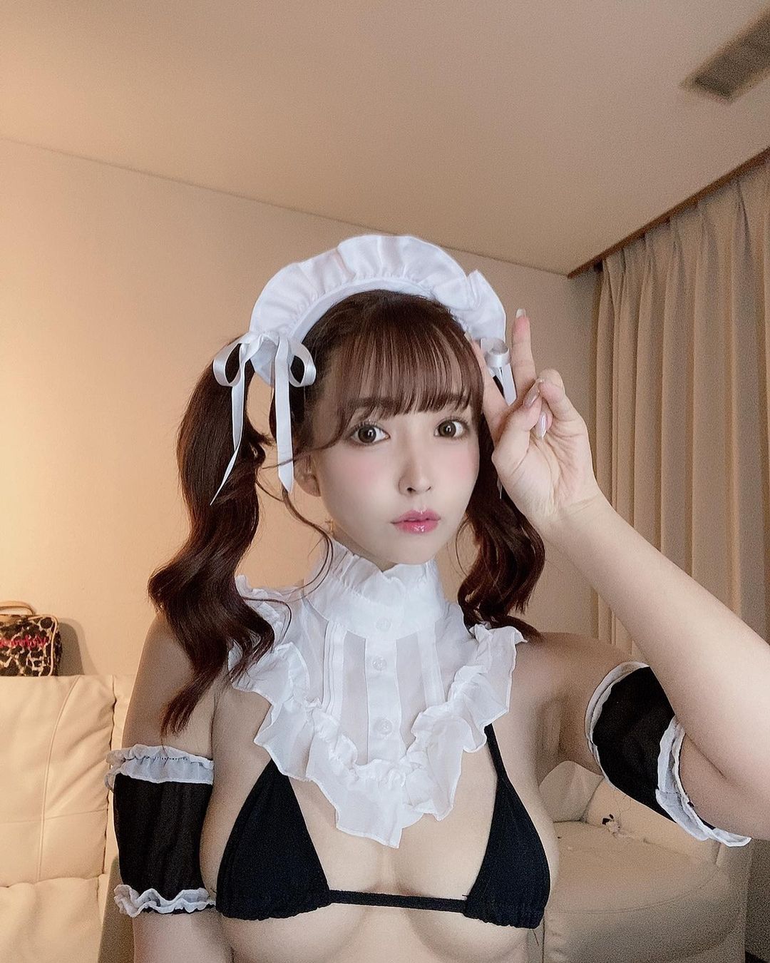 AV女优也开工啦!“三上悠亜”辣穿女仆装甜笑秀美乳,网友热情大喊:最爱老婆!-2 AV女优也开工啦!“三上悠亜”辣穿女仆装甜笑秀美乳,网友热情大喊:最爱老婆!