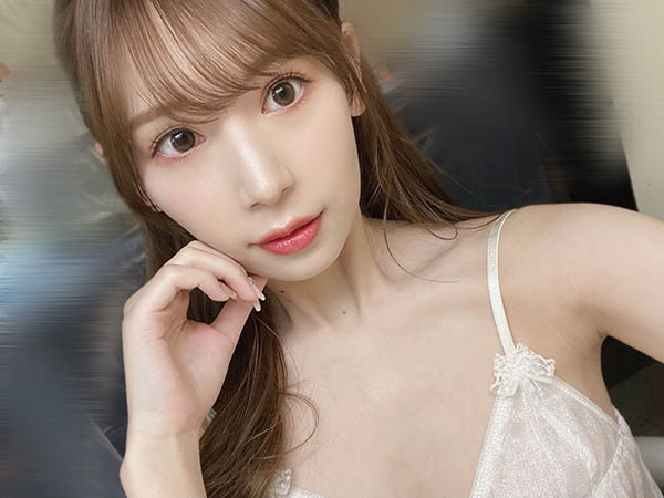 偶像级AV“明里䌷”推出第二本全裸写真集,透露:人生坚持最长的一件事就是当 AV 女优-3 偶像级AV“明里䌷”推出第二本全裸写真集,透露:人生坚持最长的一件事就是当 AV 女优