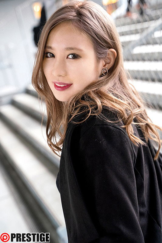 衣不蔽体的路上女王!逾百人斩的性爱怪兽!柊かれん为吞食男茎而来! …-2 衣不蔽体的路上女王!逾百人斩的性爱怪兽!柊かれん为吞食男茎而来! …