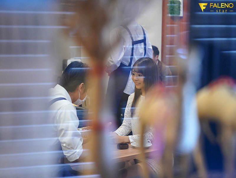 小恶魔“河南実里”挑战咖啡店同事 撑过10分钟就可以无套中出-2 小恶魔“河南実里”挑战咖啡店同事 撑过10分钟就可以无套中出