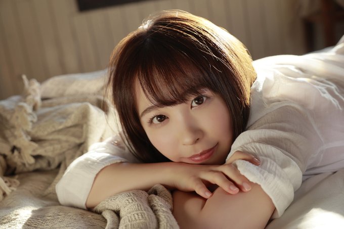 最喜欢的漫画是JOJO!G罩杯白嫩巨乳女大生“宍戸里帆”AV出道全因6年前首次看过的A片!-8 最喜欢的漫画是JOJO!G罩杯白嫩巨乳女大生“宍戸里帆”AV出道全因6年前首次看过的A片!