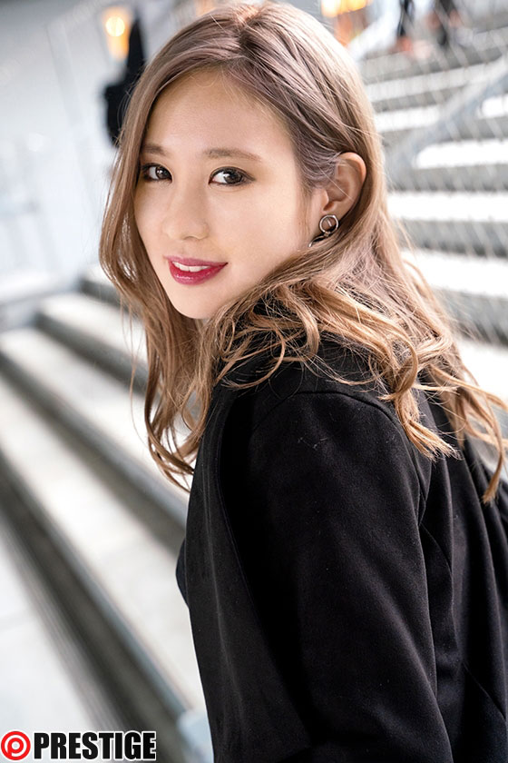 隐藏版!E罩杯白皙美腿辣妹“柊可怜”不定期出没AV界!-1 隐藏版!E罩杯白皙美腿辣妹“柊可怜”不定期出没AV界!