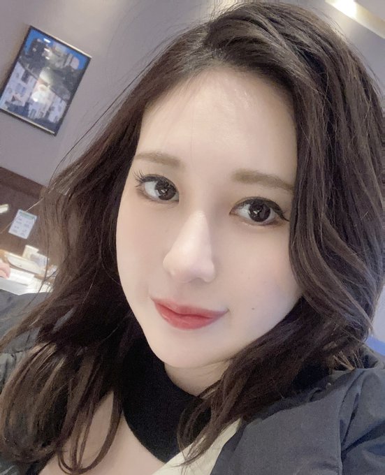 隐藏版!E罩杯白皙美腿辣妹“柊可怜”不定期出没AV界!-4 隐藏版!E罩杯白皙美腿辣妹“柊可怜”不定期出没AV界!