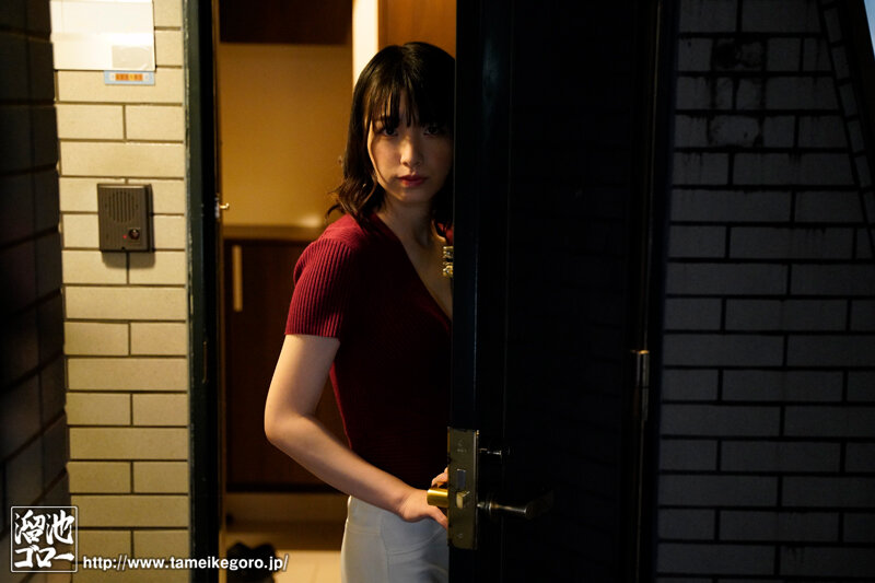 超骚人妻“花狩まい”勾引邻居 露出内裤就是老公不在的信号!-6 超骚人妻“花狩まい”勾引邻居 露出内裤就是老公不在的信号!