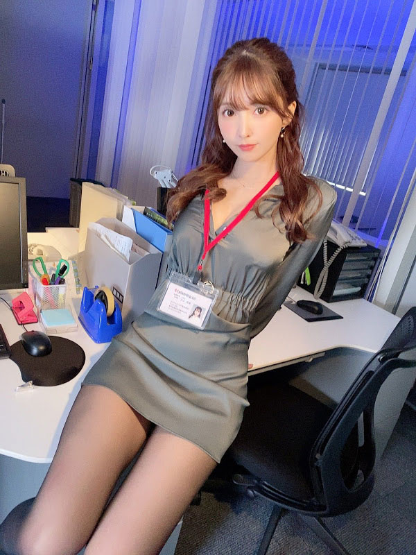 每周五固定加班!巨乳OL「三上悠亚」帮处男上司转大人,办公室激战上瘾!